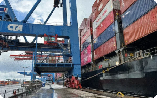 今年德国对华贸易逆差将达到创纪录的870亿欧元（约合1014.6亿美元）